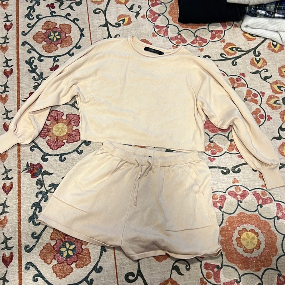 Matching sweater set Zessica